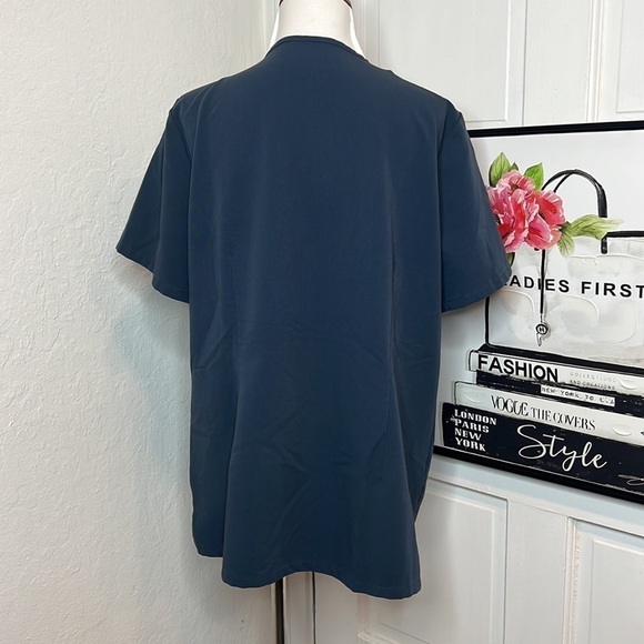 FIGS Casma Muted Blue Scrub Top Size L - Picture 4 of 6